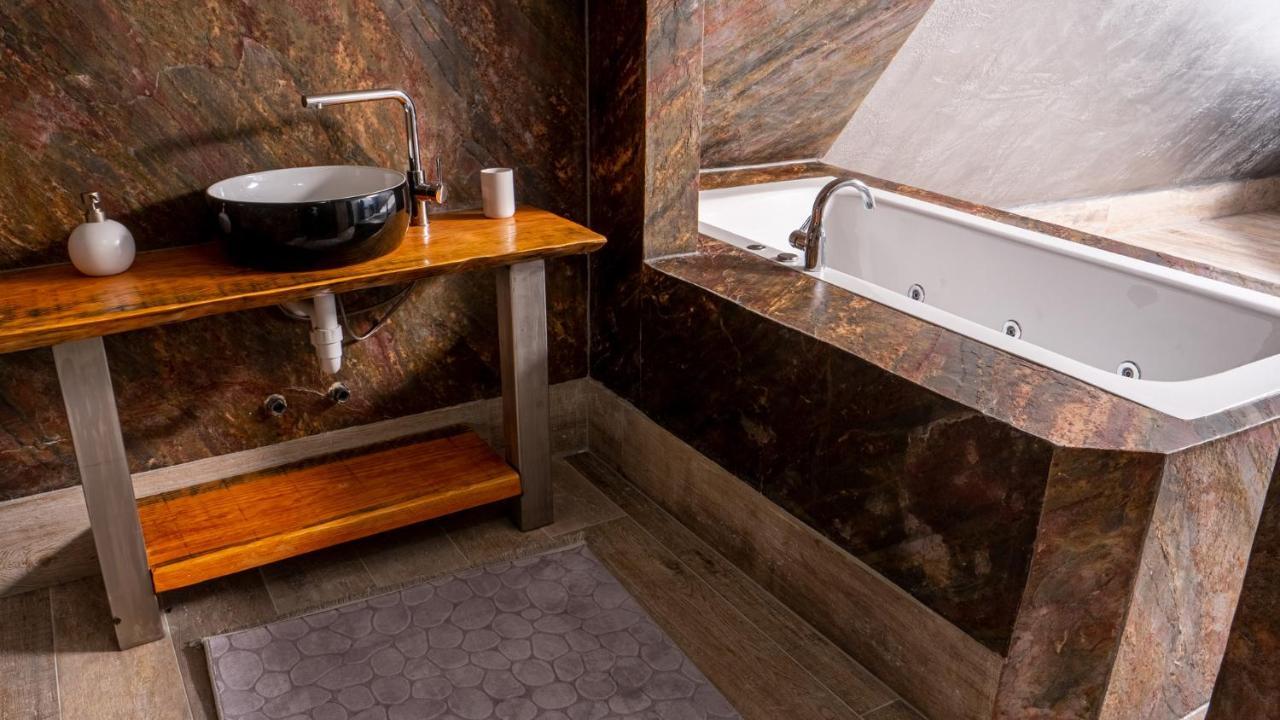 Buddha Hotel Zuchwil Extérieur photo